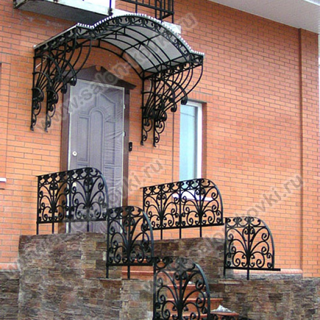 3046